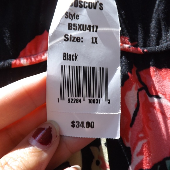 NWT Boscovs Black with floral print jump suit - Picture 6 of 6